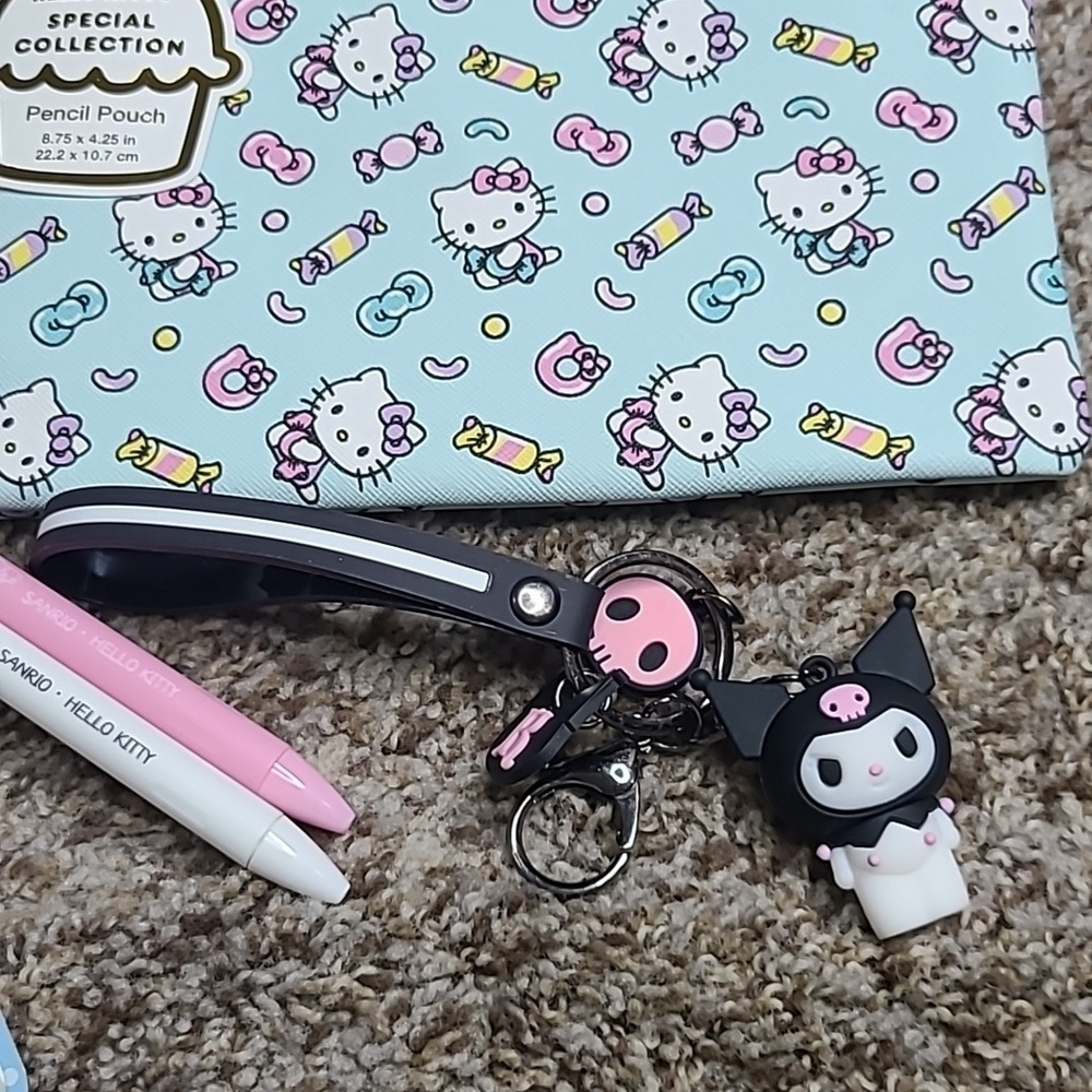 Hello Kitty Special Collection Accesory Pouch Set - Picture 6 of 14